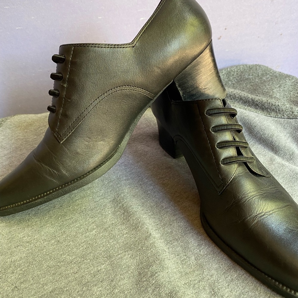 🔮3/$20🔮Leather Aerosoles Heely Um pumps